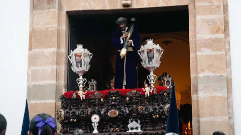 Jueves Santo en Algeciras- Tres Ca&iacute;das y Nazareno, fe y multitud en la calle_063