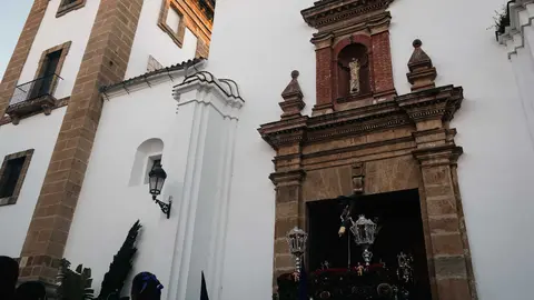 Jueves Santo en Algeciras- Tres Ca&iacute;das y Nazareno, fe y multitud en la calle_064