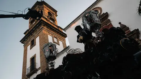 Jueves Santo en Algeciras- Tres Ca&iacute;das y Nazareno, fe y multitud en la calle_070
