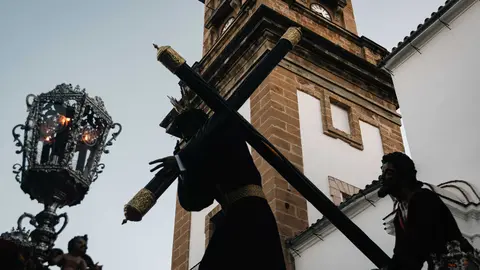 Jueves Santo en Algeciras- Tres Ca&iacute;das y Nazareno, fe y multitud en la calle_074