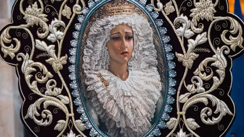 Jueves Santo en Algeciras- Tres Ca&iacute;das y Nazareno, fe y multitud en la calle_076