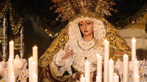 Jueves Santo en Algeciras- Tres Ca&iacute;das y Nazareno, fe y multitud en la calle_078