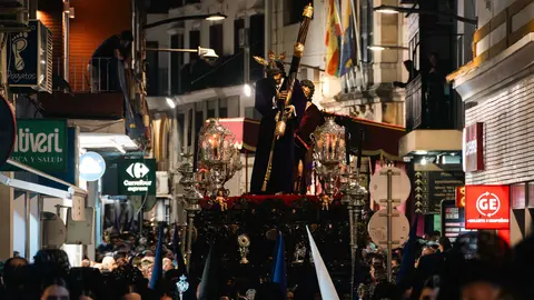 Jueves Santo en Algeciras- Tres Ca&iacute;das y Nazareno, fe y multitud en la calle_094