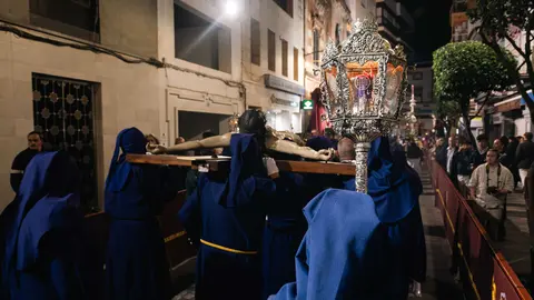 El Cristo de la Fe protagoniza la noche m&aacute;s sobrecogedora de la Semana Santa en Algeciras_14