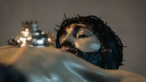El Cristo de la Fe protagoniza la noche m&aacute;s sobrecogedora de la Semana Santa en Algeciras_16