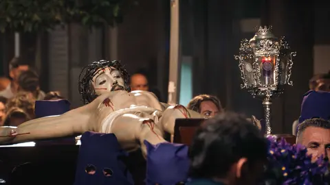 El Cristo de la Fe protagoniza la noche m&aacute;s sobrecogedora de la Semana Santa en Algeciras_20