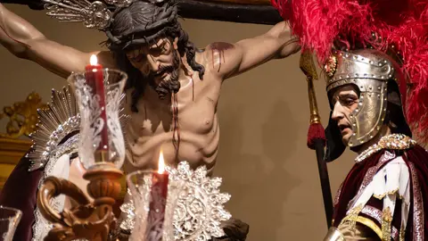 Algeciras vive su Viernes Santo m&aacute;s sobrecogedor en im&aacute;genes_003
