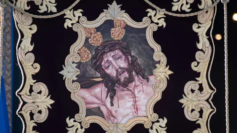 Algeciras vive su Viernes Santo m&aacute;s sobrecogedor en im&aacute;genes_018