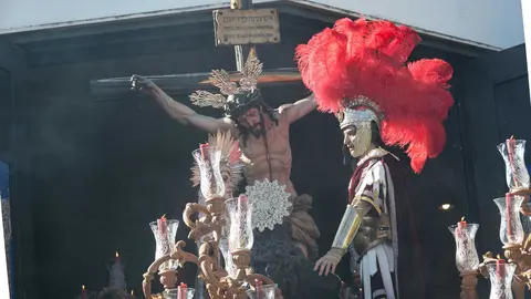 Algeciras vive su Viernes Santo m&aacute;s sobrecogedor en im&aacute;genes_026