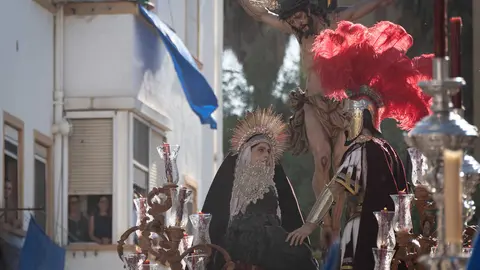 Algeciras vive su Viernes Santo m&aacute;s sobrecogedor en im&aacute;genes_045