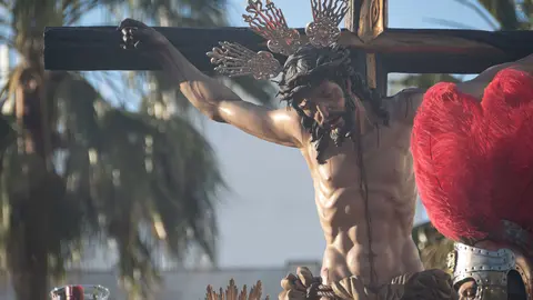 Algeciras vive su Viernes Santo m&aacute;s sobrecogedor en im&aacute;genes_055