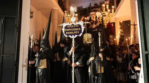 Algeciras vive su Viernes Santo m&aacute;s sobrecogedor en im&aacute;genes_092