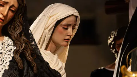 Algeciras vive su Viernes Santo m&aacute;s sobrecogedor en im&aacute;genes_099