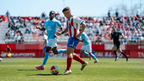 Imagen del encuentro disputado por el conjunto albirrojo ante la UD Ibiza en el Nuevo Mirador.