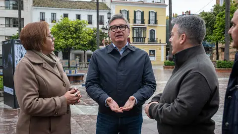 Gavira denuncia desde Algeciras el deterioro de carreteras y conexiones en la comarca_12
