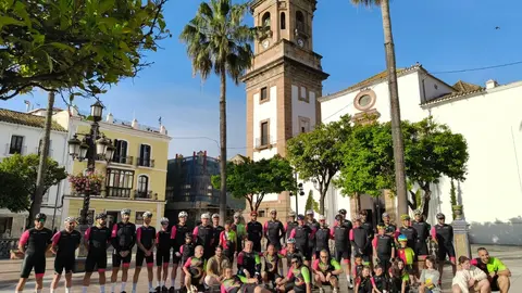 Integrantes del Surpool Bike Team durante la jornada celebrada en Algeciras
