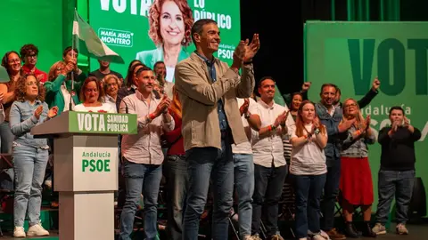 Pedro S&aacute;nchez durante el mitin del PSOE celebrado en el Palacio de Congresos de La L&iacute;nea