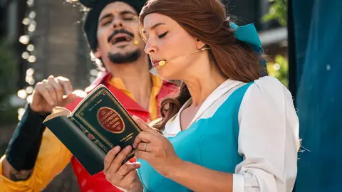 La Plaza Alta se llena de familias con el musical de &ldquo;La Bella y la Bestia&rdquo; en la Feria de los Parques Naturales_11_FOTO FJ BEN&Iacute;TEZ