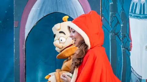 La Plaza Alta se llena de familias con el musical de &ldquo;La Bella y la Bestia&rdquo; en la Feria de los Parques Naturales_34_FOTO FJ BEN&Iacute;TEZ