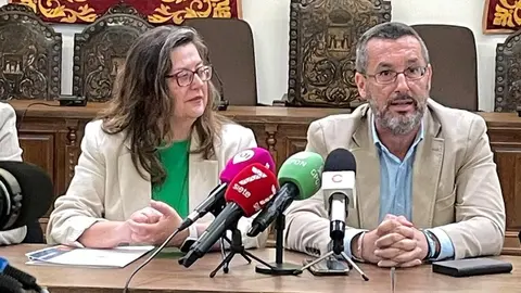 Presentaci&oacute;n de la nueva oferta acad&eacute;mica que permitir&aacute; impartir por primera vez un m&aacute;ster universitario oficial en La L&iacute;nea