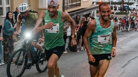 Participantes durante la XXIV Carrera Popular Puerto de Algeciras celebrada este fin de semana - FOTO: FJ Ben&iacute;tez