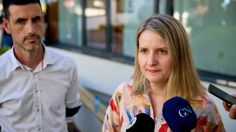 La consellera de Derechos Sociales, M&ograve;nica Mart&iacute;nez Bravo, durante una atenci&oacute;n a los medios en una imagen de archivo relacionada con la reorganizaci&oacute;n del sistema de protecci&oacute;n a la infancia en Catalu&ntilde;a