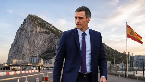 La Verja entre La L&iacute;nea y Gibraltar afronta sus &uacute;ltimos d&iacute;as como frontera terrestre tradicional - MONTAJE: GPT