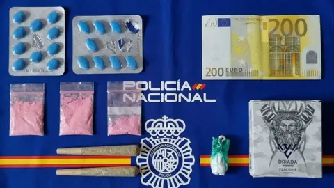Sustancias estupefacientes y medicamentos intervenidos durante el control policial realizado en Algeciras