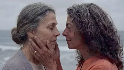 Fotograma del cortometraje espa&ntilde;ol 'Candela', desarrollado con herramientas de inteligencia artificial