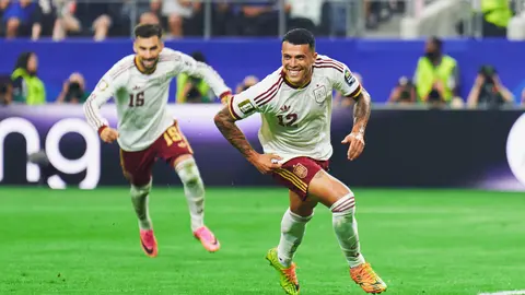 Espa&ntilde;a celebra la clasificaci&oacute;n para la final del Mundial tras imponerse a Francia