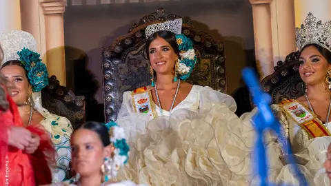 La Plaza de la Constituci&oacute;n acogi&oacute; el preg&oacute;n y la coronaci&oacute;n que marcaron el inicio oficial de la Velada y Fiestas de La L&iacute;nea