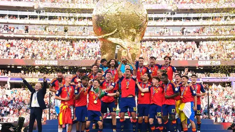 Los jugadores de la selecci&oacute;n espa&ntilde;ola celebran la conquista de su segundo t&iacute;tulo mundial