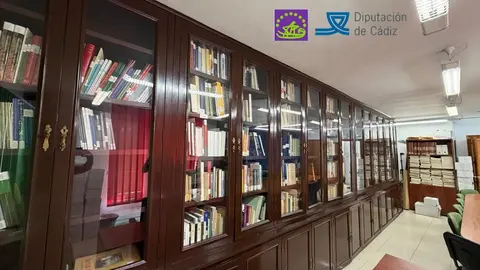 Estado de la biblioteca del Instituto de Estudios Campogibraltare&ntilde;os tras la finalizaci&oacute;n de los trabajos t&eacute;cnicos
