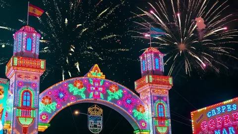 Los fuegos artificiales pondr&aacute;n esta noche el broche final a la Velada y Fiestas de La L&iacute;nea