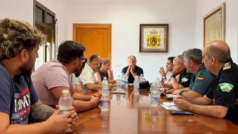 Reuni&oacute;n de coordinaci&oacute;n del dispositivo de seguridad para la IV Noche Carnavalesca "Valentina" en Los Barrios