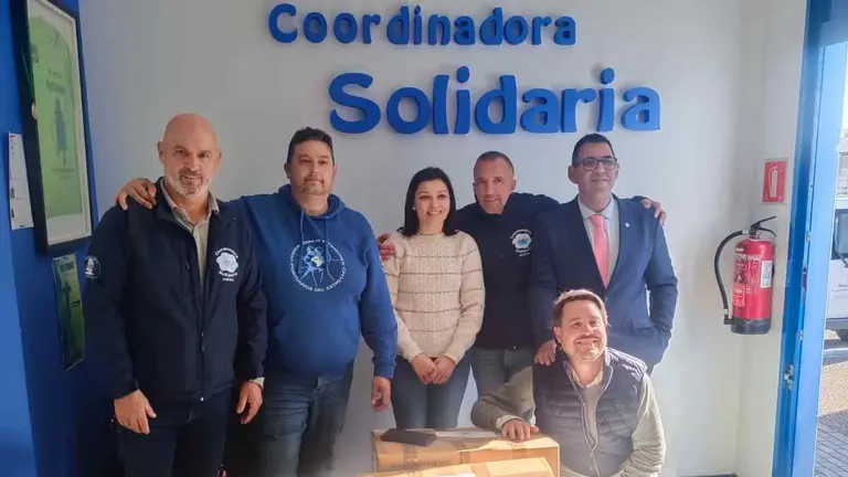 Recogida y reparto alimentos de Coordnadora Solidaria 2