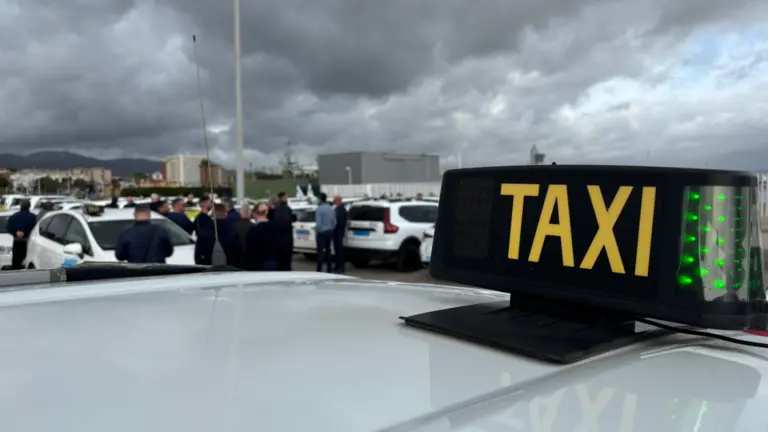 Concentración de protesta de taxistas6