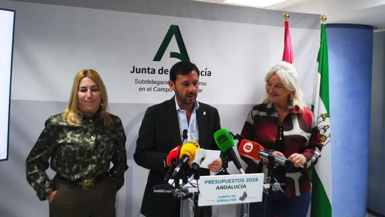 Mercedes, Javier e Inmaculada, presentando los presupuestos de 2026 en la ma&ntilde;ana de este jueves