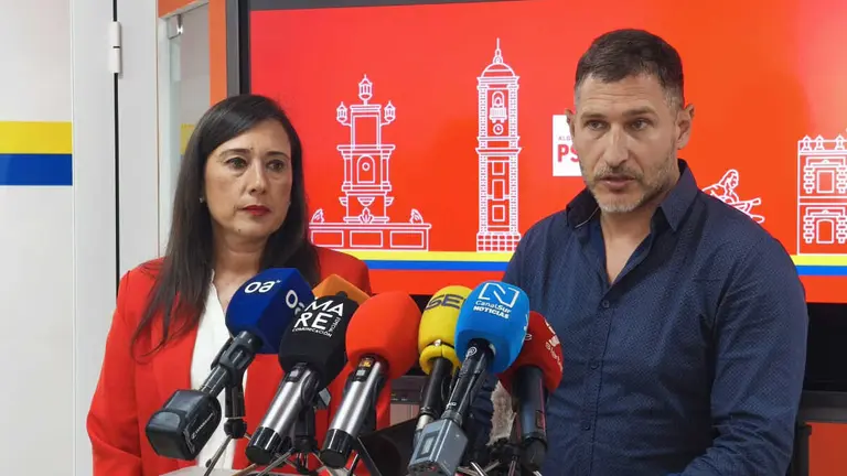 El viceportavoz socialista reproch&oacute; al Partido Popular que no haya promovido una moci&oacute;n de censura para apartar a Landaluce de la Alcald&iacute;a, a pesar de contar con los apoyos necesarios