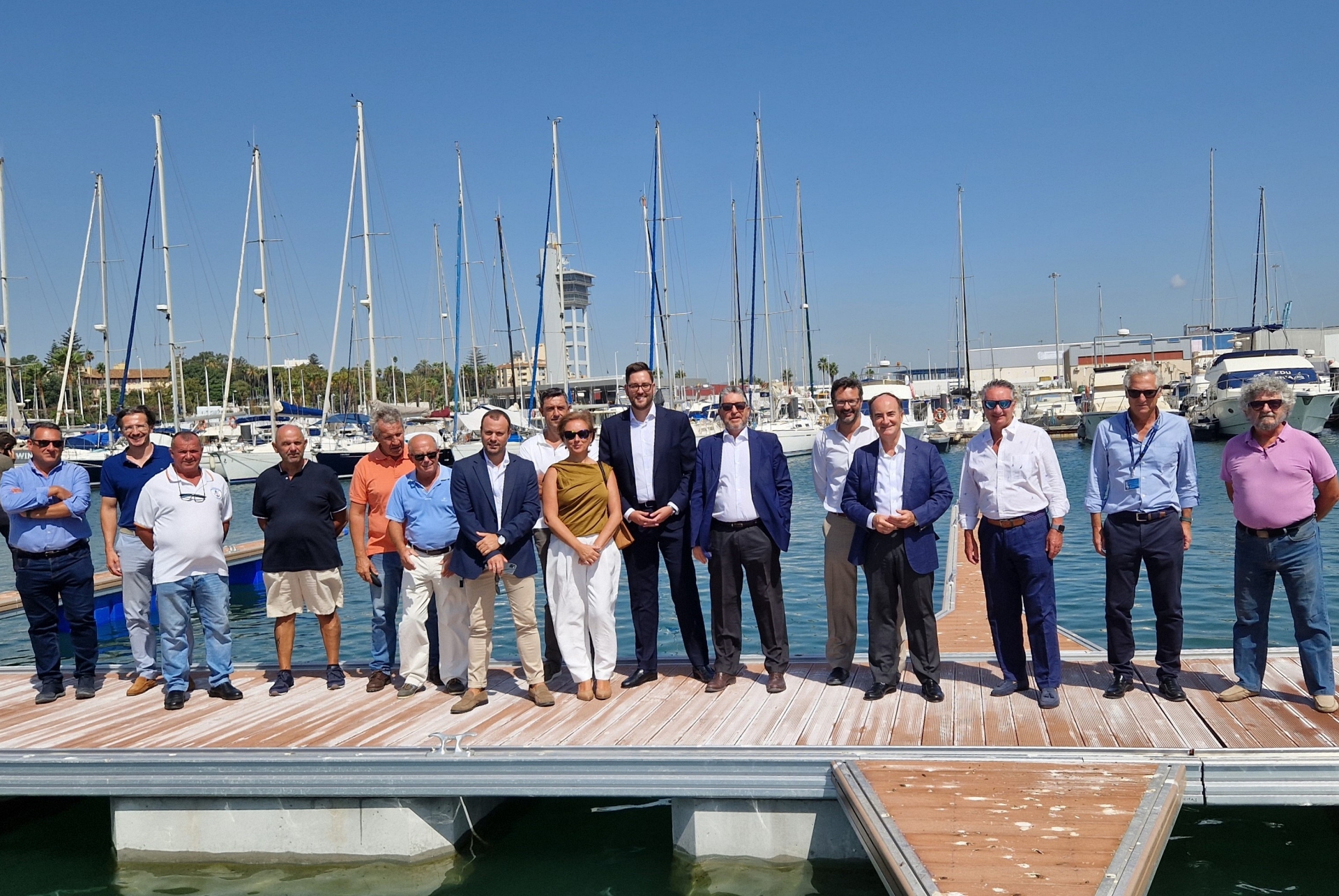 Responsables de la APBA, junto a representantes de clubes deportivos