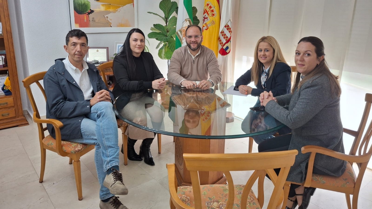 Reunión en Castellar de la Frontera