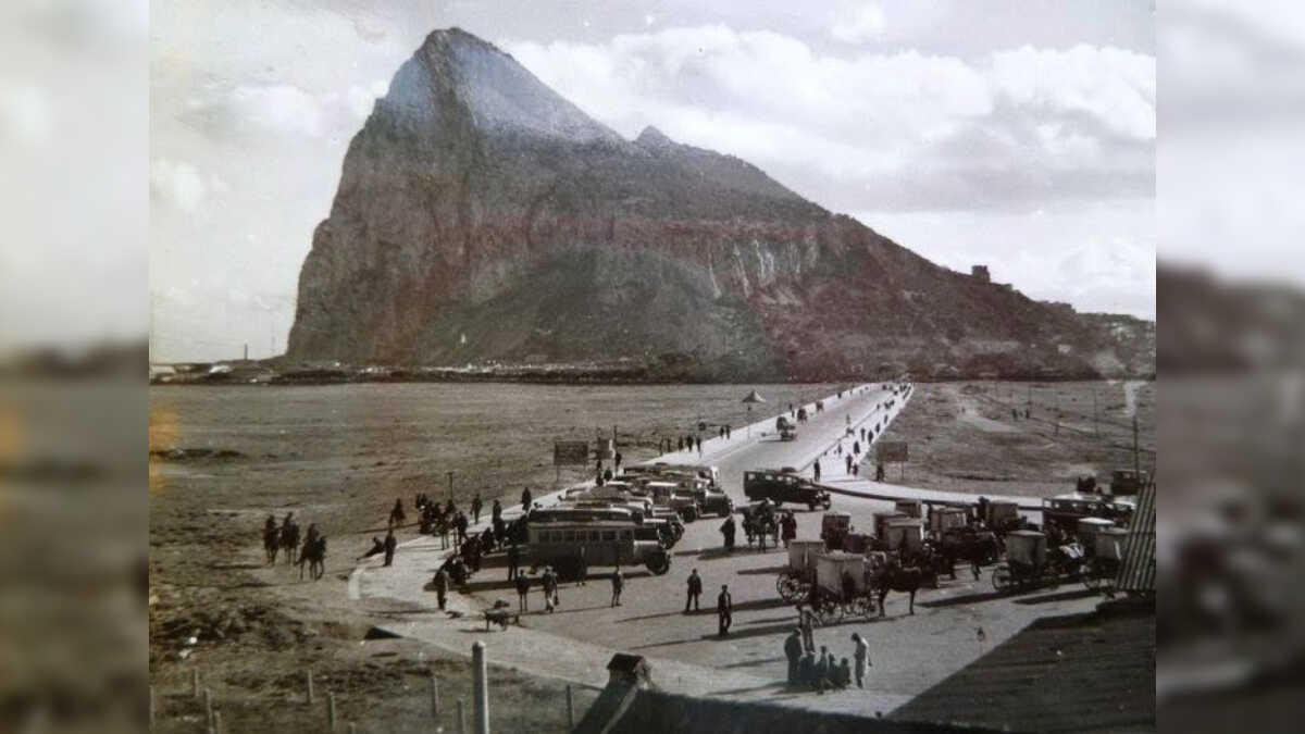 Trabajadores españoles camino a Gibraltar (1940)