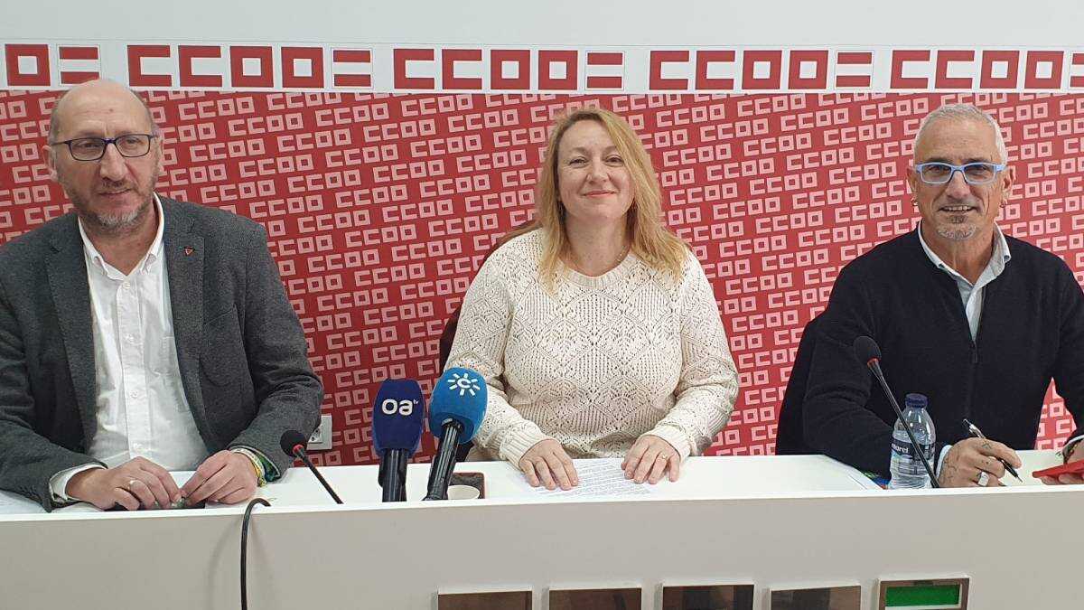 Desde la organización sindical consideran igualmente insuficientes las breves charlas informativas que se están impartiendo a la plantilla